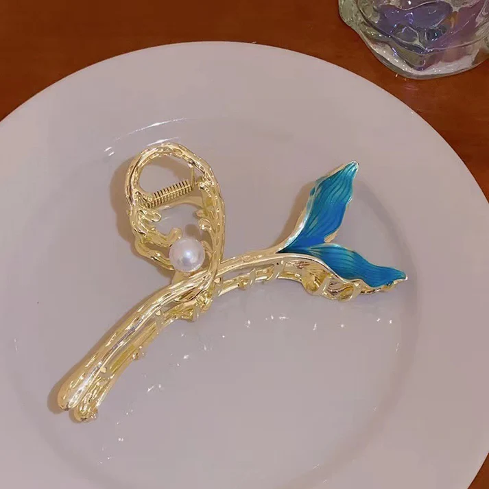 Mermaid Tail Pearl Hair Clip - Image 4